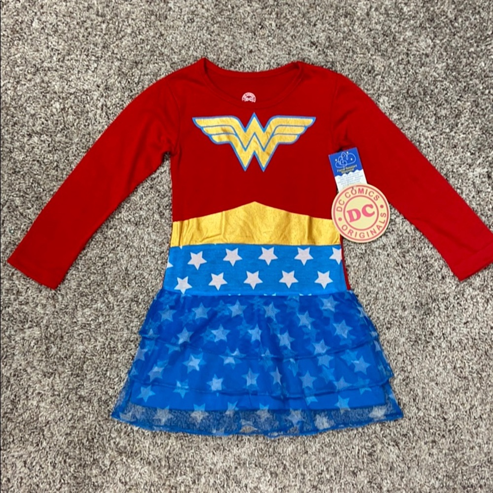 NWT 5T Wonder Woman nightgown